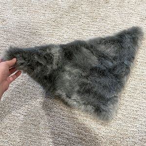 Max Studio Collar Scarf Faux Fur Silver Gray